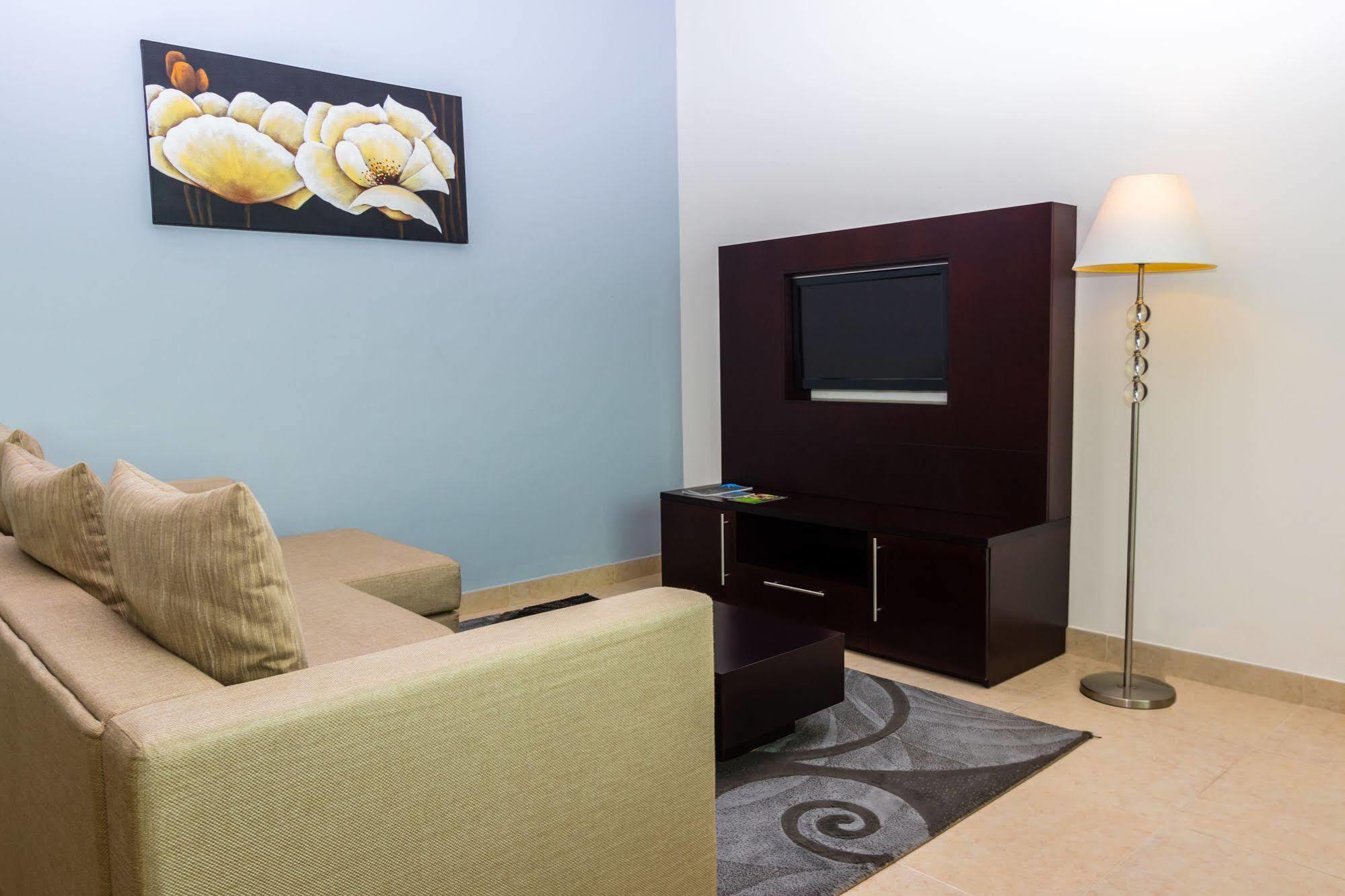 Tower Hotel Apartments 아부다비 외부 사진