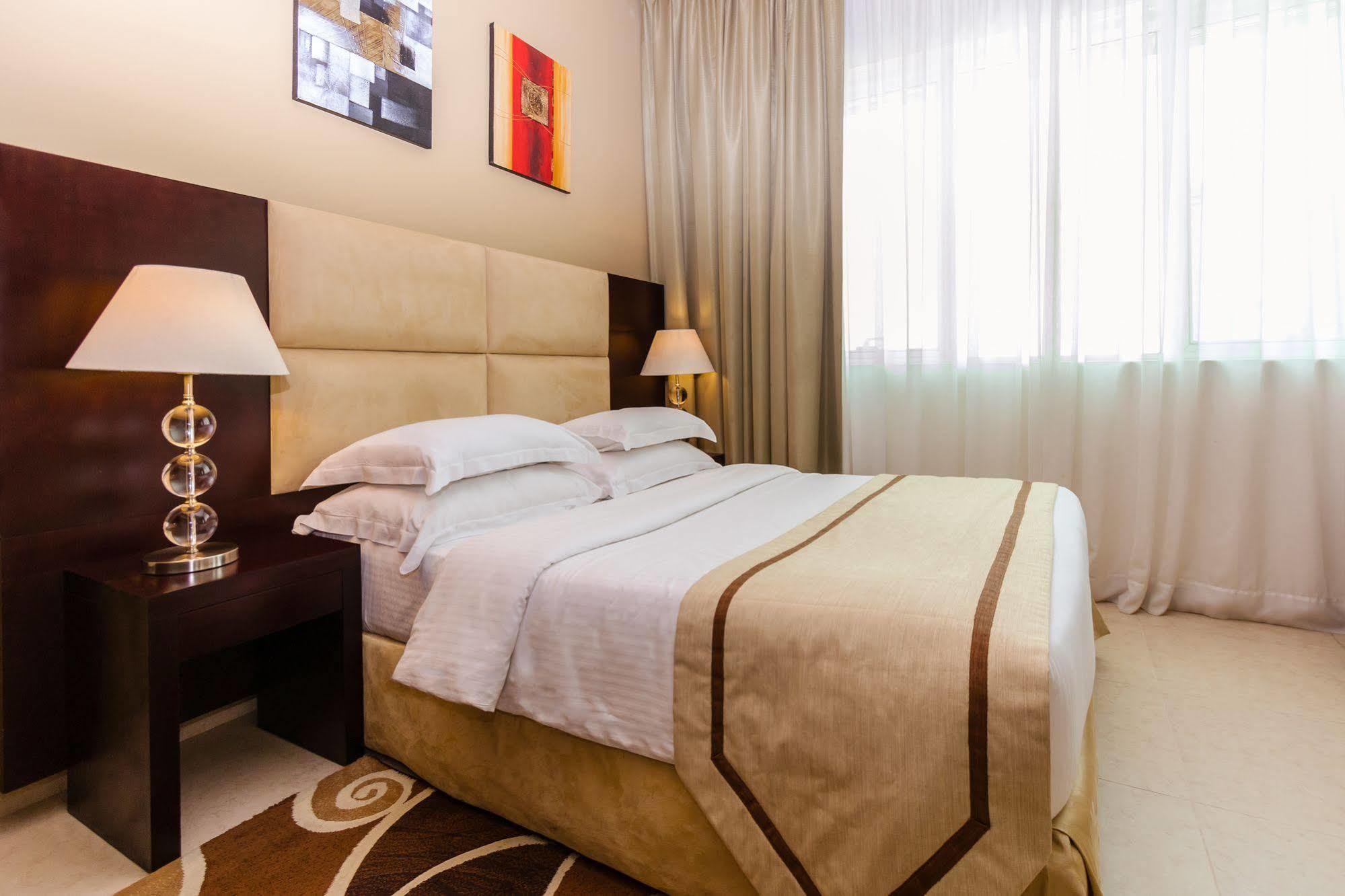 Tower Hotel Apartments 아부다비 외부 사진