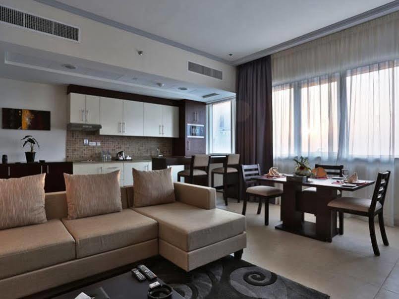 Tower Hotel Apartments 아부다비 외부 사진
