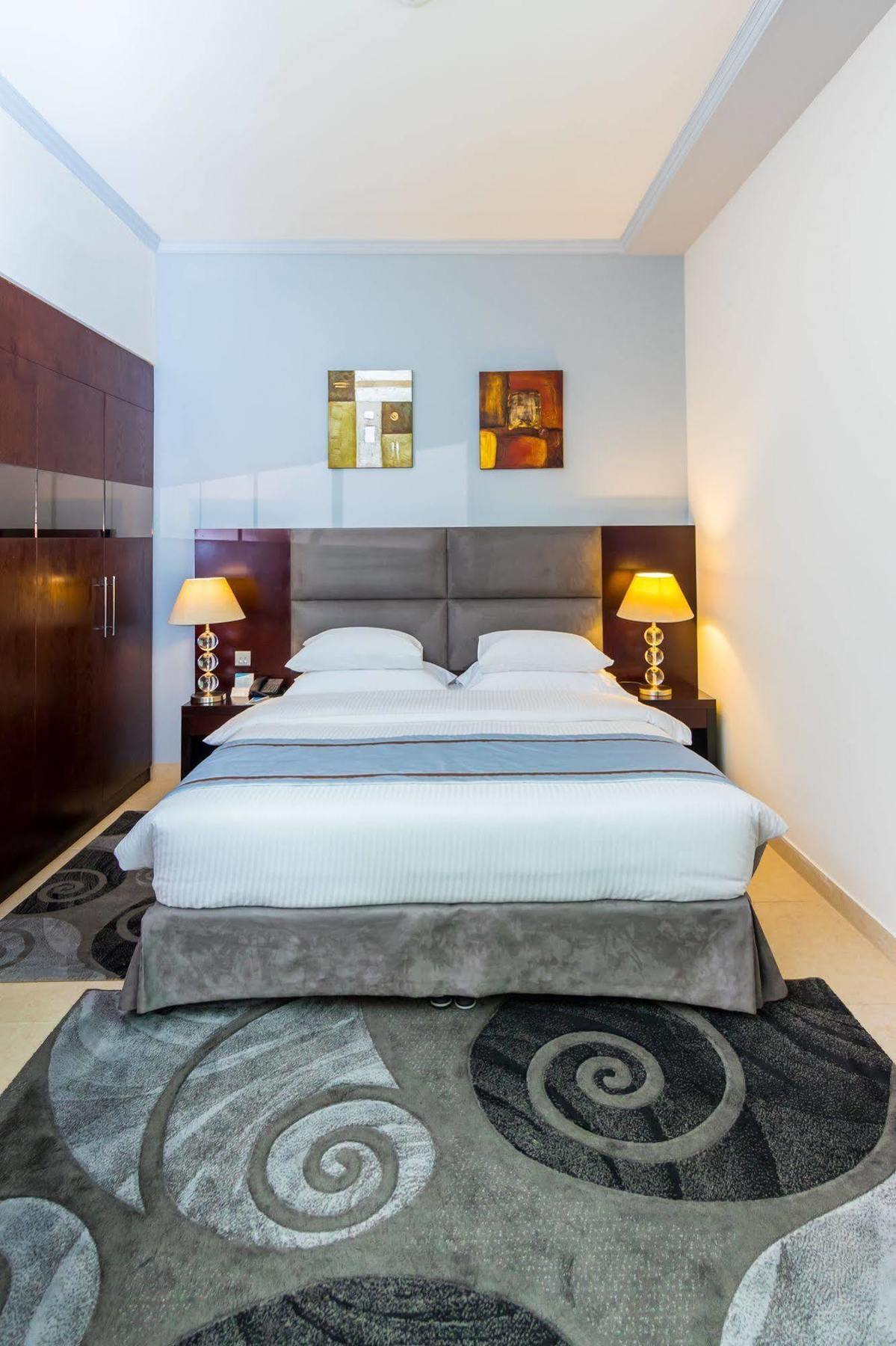 Tower Hotel Apartments 아부다비 외부 사진